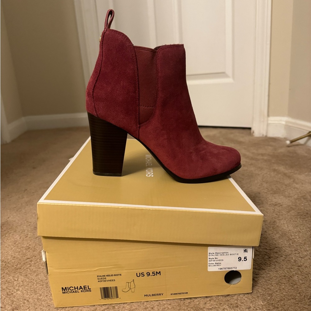 MK red velvet boots - Picture 2 of 5